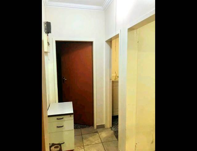 2 BEDROOM FLAT FOR SALE IN SASOLBURG EXT 3